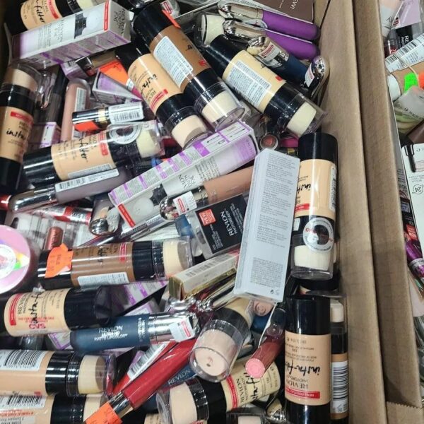 Color Best-Selling All In One Makeup Pallet - Image 2