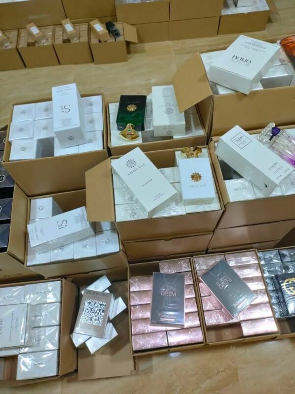 Authentic Perfume Pallets - Image 10