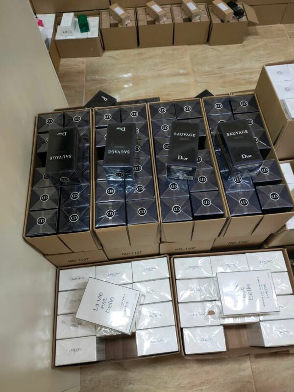 Authentic Perfume Pallets - Image 5