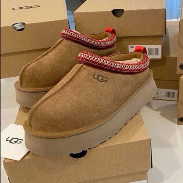 Exclusive Deal: 40+ UGG Shoe pallets in a Premium Wholesale - Image 5